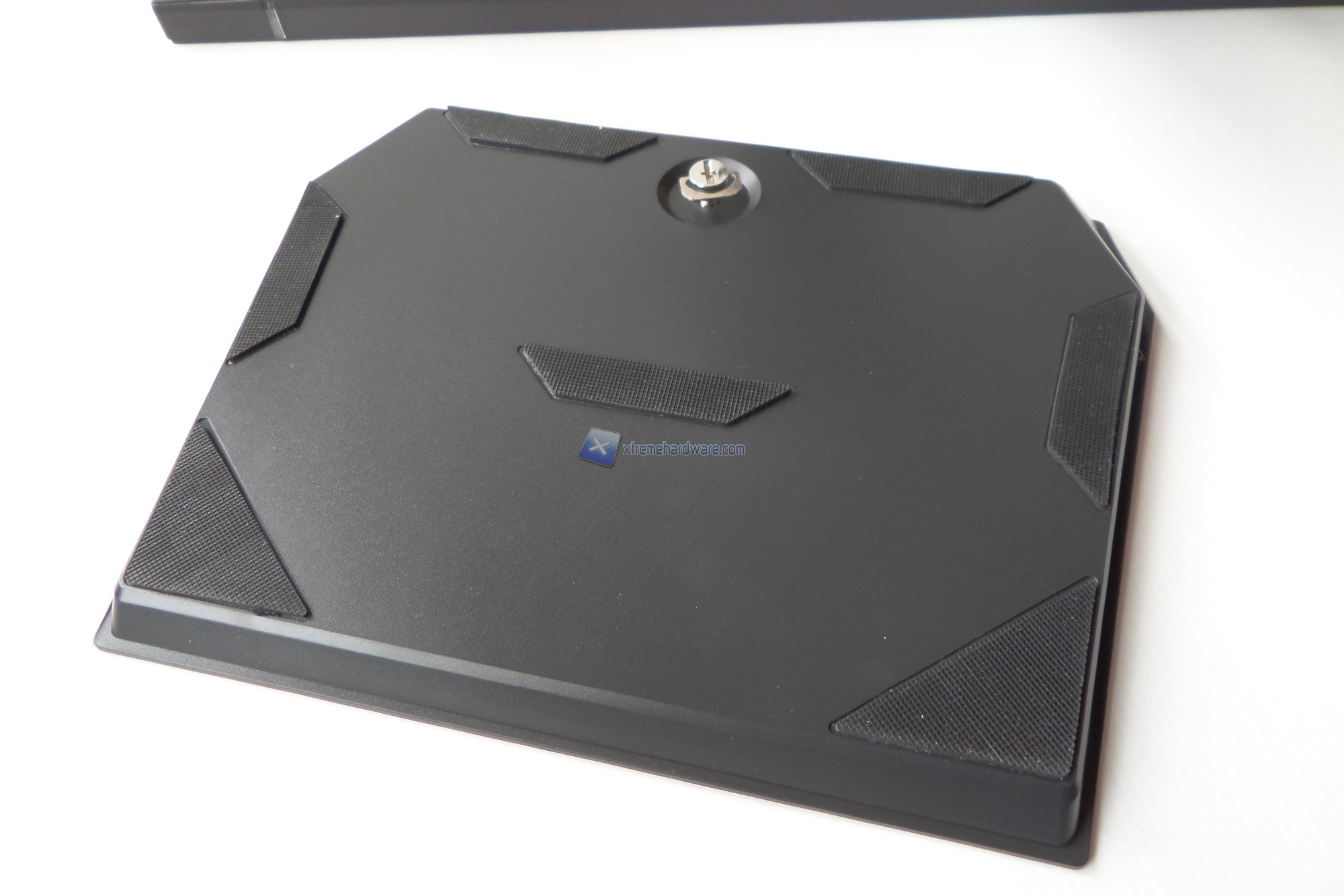 ASUS MG24UQ 04