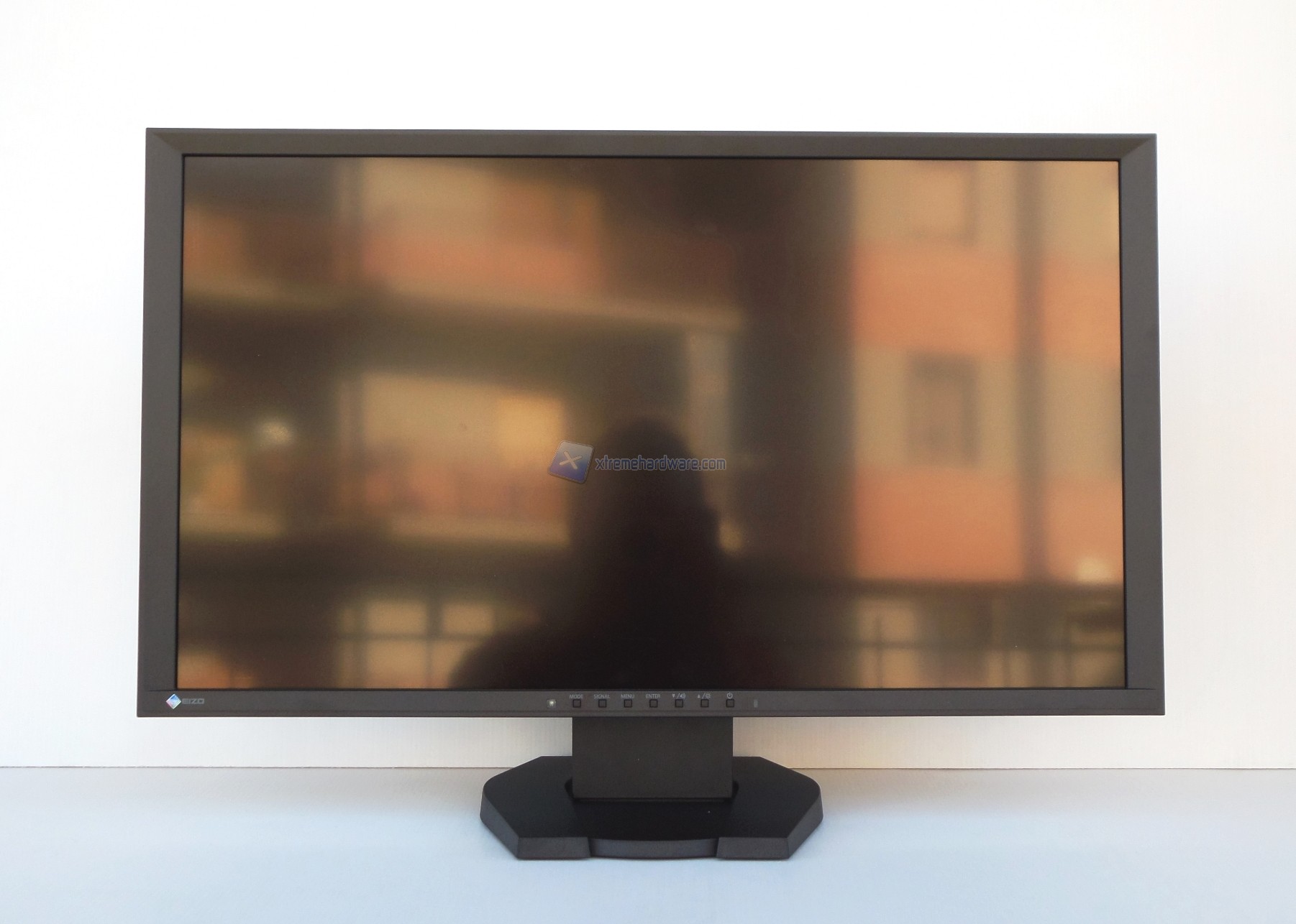 EIZO FG2421 15