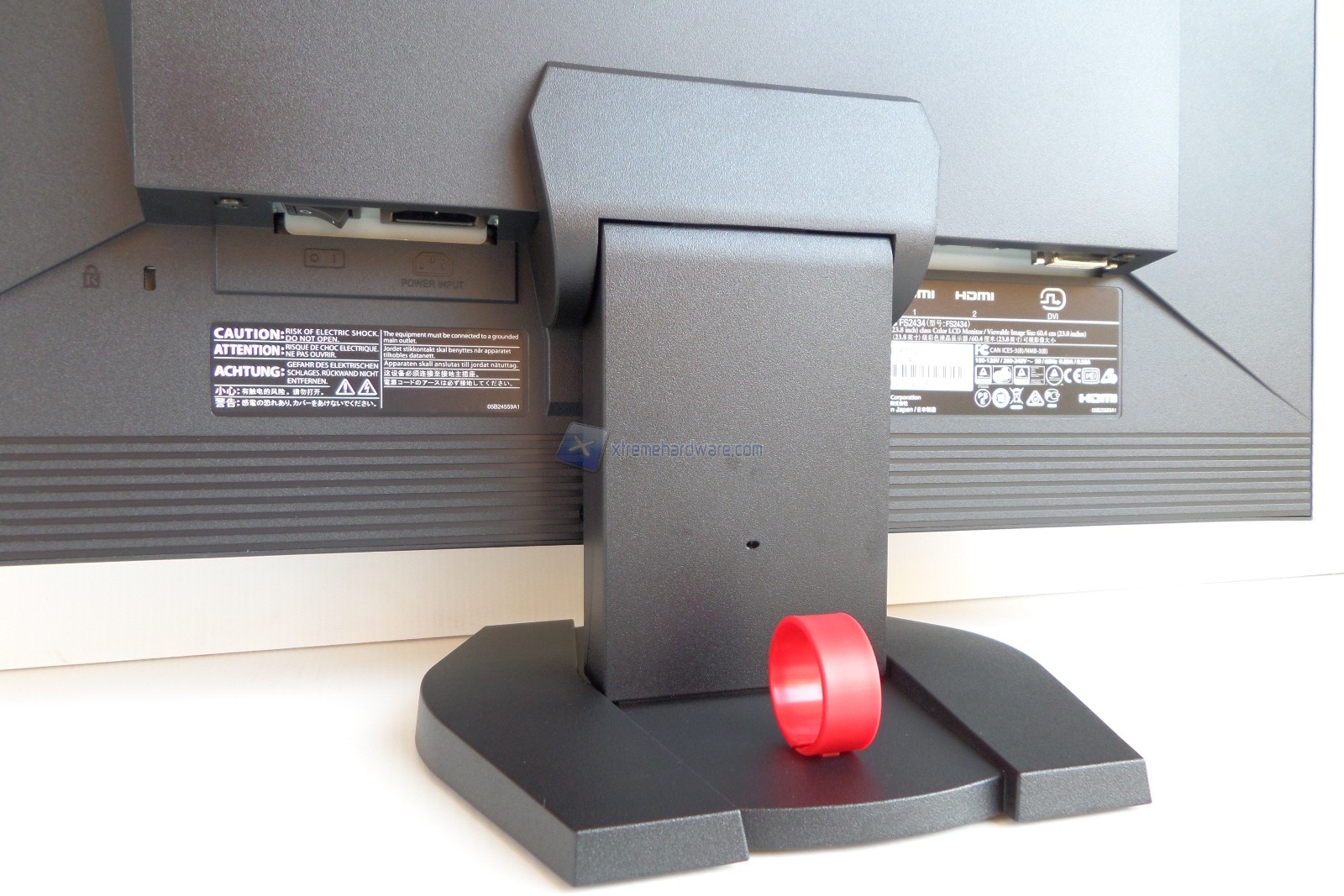 Monitor 08